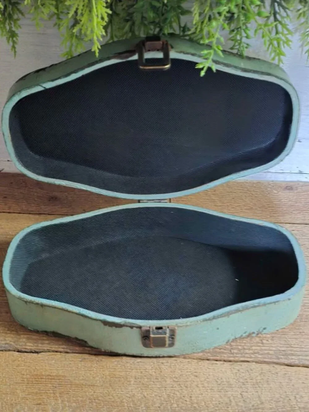 Distressed Green & Black Trinket Jewelry Storage Box Primitive Farmhouse Decor